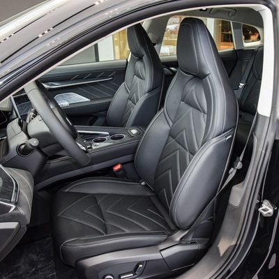 ゼークル 001 カー 100kwh 電動車 EV 4WD SUV ブラック スポーツ