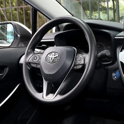 70Kw トータルモーターパワー カスタマイズされた電動車 2023 トヨタ・コロラ 1.8L ダブルエンジンのパイオニア版 エネルギーコンパクトハイブリッド車