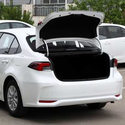 70Kw トータルモーターパワー カスタマイズされた電動車 2023 トヨタ・コロラ 1.8L ダブルエンジンのパイオニア版 エネルギーコンパクトハイブリッド車