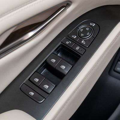 EVカー 2024 Byd Qin L Dm-I 120km エクセレンス エディション カスタマイズ可能 1.5L 101PS