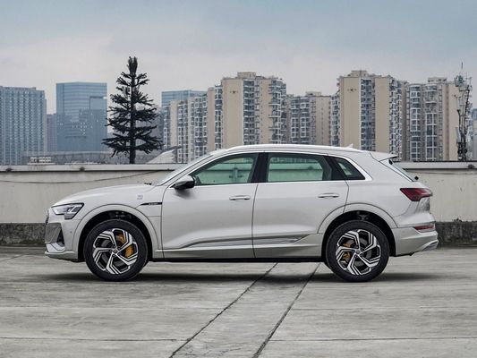 アウディ・E・トロン 2021 50 クワトロ 電動SUV 電磁ブレーキシステム搭載