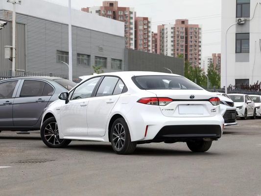 トヨタレヴィン2023モデル 1.8L 双エンジンの電気ハイブリッド デラックス版 自動座席 5