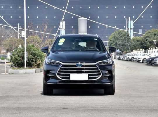 黒色 2022 BYD Tang EV 635km 四輪駆動 フラグシップ版 選択された6人乗り車