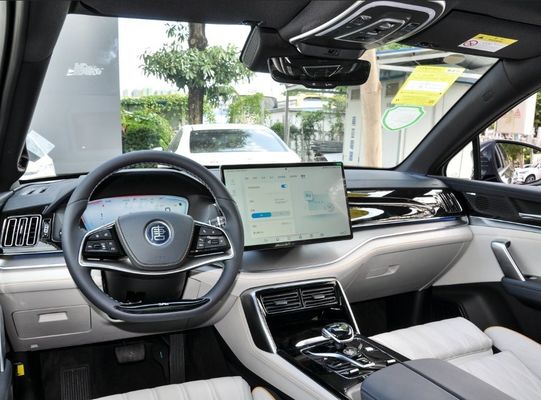 黒色 2022 BYD Tang EV 635km 四輪駆動 フラグシップ版 選択された6人乗り車