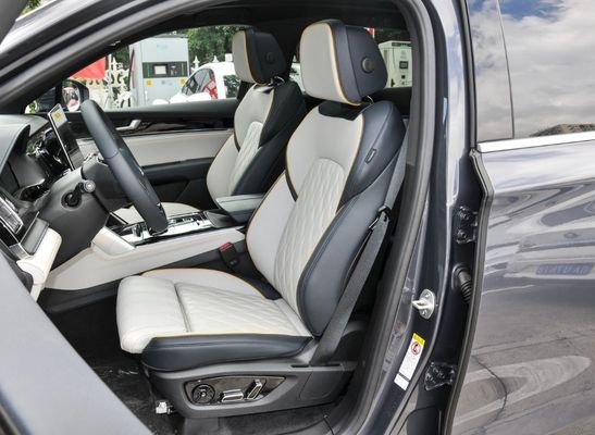 黒色 2022 BYD Tang EV 635km 四輪駆動 フラグシップ版 選択された6人乗り車