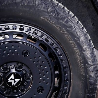 EVカー M-Hero 917 エクステンデッドレンジ Mhero 917 ハイブリッド大型SUV 電動燃料型