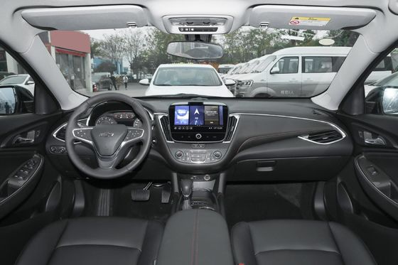s セダン マリブ XL 2022 レッドライン 550t オートマティック ルーイ・ドン・エディション
