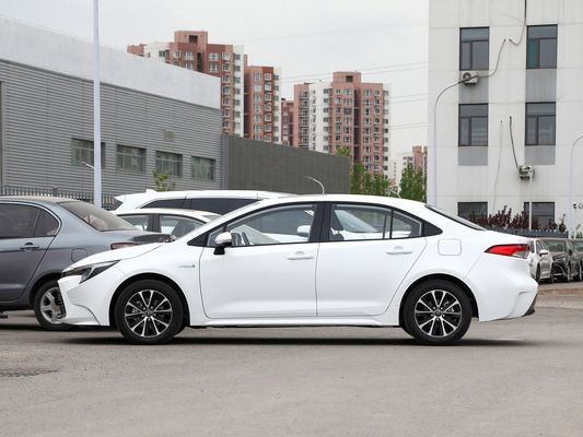 2023年 ガソリン スマート レヴィン スマート 電気 ハイブリッド 1.8L デラックス バージョン 車 デザイン