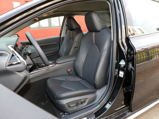 2023トヨタ・キャムリー 2.5gデラックス・エディション ガソリン 2.5L 207HP L4ホイールベース 2825mm カー・ディール
