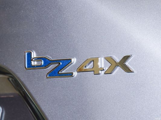 2023 トヨタ Bz4X X-モード Awd Ultra Edition SUV EV マクファーソン独立式懸垂付き