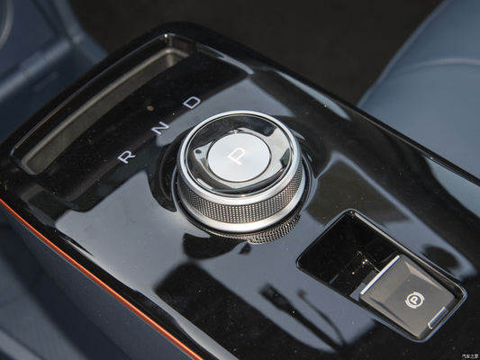 吉利ジオメトリE 2023 320KM ハッピータイガー 5人乗りの電気自動車 SUV