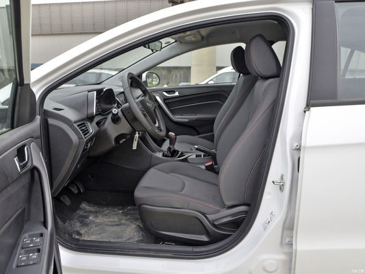 Chery Arrizo 5 CNG 1.6L ガソリンカー 最大速度4572*1825*1482で165km/h