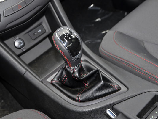 Chery Arrizo 5 CNG 1.6L ガソリンカー 最大速度4572*1825*1482で165km/h