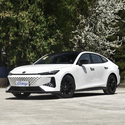 セダン チャンガン ユニ-V 1.5t 5席 ガソリンカー 最大パワー Kw 173 PS ガソリン セダン