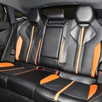 チェンガン Uni-V 1.5t 5座ガソリンカー 電磁式ブレーキシステムとFWDドライブ