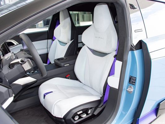 エネルギー用車 2022 Hiphi Z 5人乗りEVセダン 48V電圧と電気エネルギータイプ