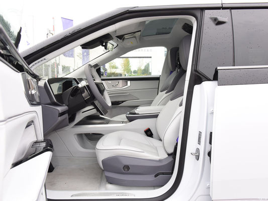 Hiphi Y電気自動車SUV 5席 810km 遠距離走行とSUV構造