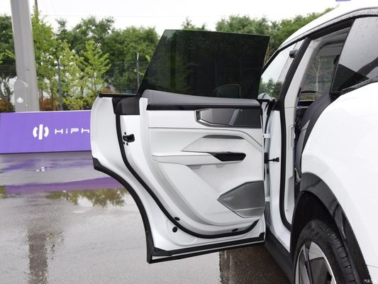 Hiphi Y電気自動車SUV 5席 810km 遠距離走行とSUV構造