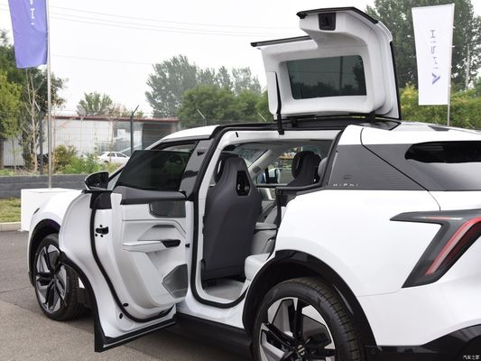 Hiphi Y電気自動車SUV 5席 810km 遠距離走行とSUV構造