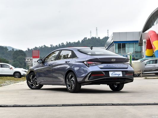 2023 Hyundai Elantra 1.5L CVT GlX エリートエディション ガソリンカー 白外装色