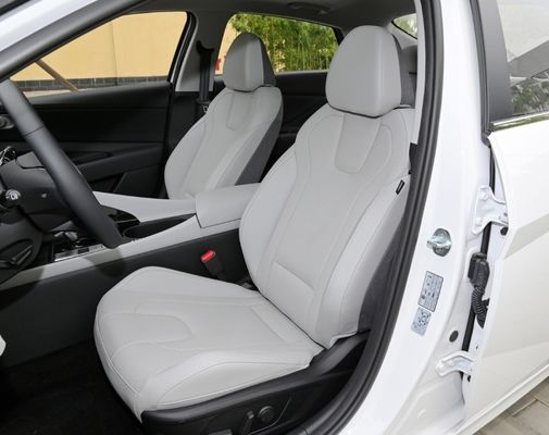 2023 Hyundai Elantra 1.5L CVT セダン 左方向車とマクファーソン独立式サスペンス