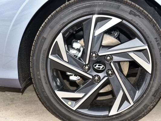 ヒューンダイ・エルantra 2023 1.5L CVT Glx エリートエディション ホワイト エクステリアシート 5 ガソリンカー