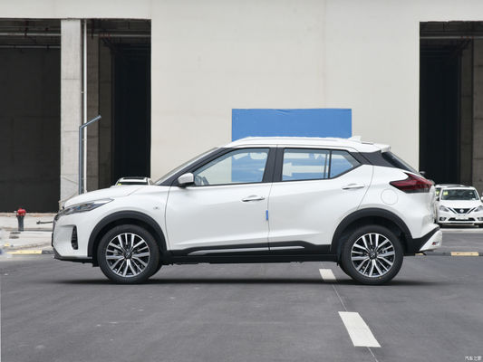 自動ギアボックスとファッション的なデザインのガソリン駆動 2023 ニッサンキックス SUV