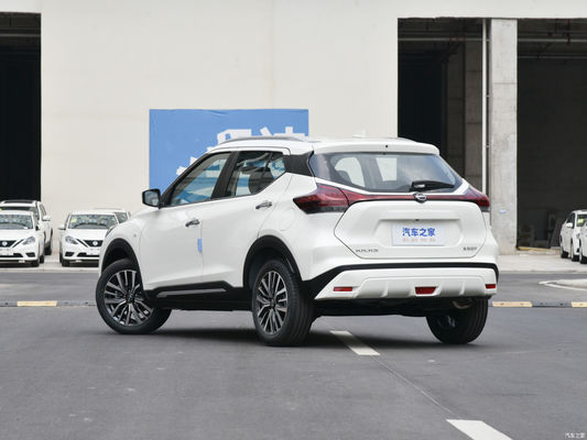 自動ギアボックスとファッション的なデザインのガソリン駆動 2023 ニッサンキックス SUV