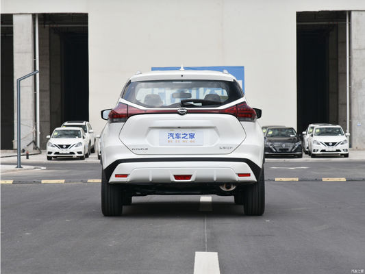 自動ギアボックスとファッション的なデザインのガソリン駆動 2023 ニッサンキックス SUV