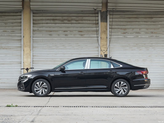 2023年モデル VW パサット PHEV 長バッテリー寿命 顧客要求のための高級セダン