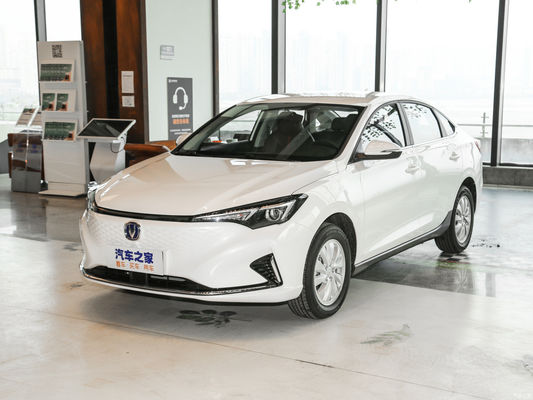 チャンガン イードー EV460 電動セダン 車
