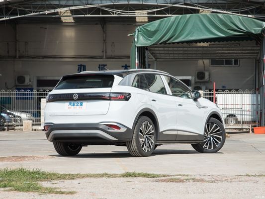 フォルクスワーゲン ID4X 超インテリジェントEV 5座と607km耐久 2023年