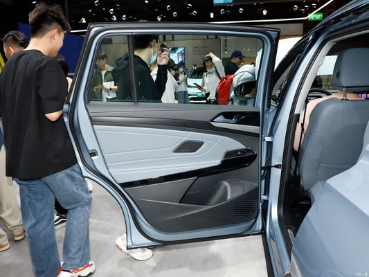 SUV フォルクスワーゲン ID. 6 X 2023 パワフル 4WD バージョン
