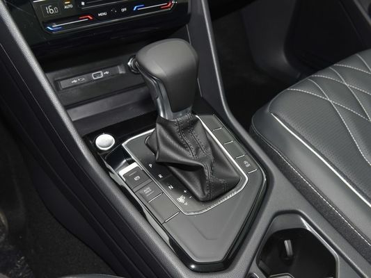 VWフォルクスワーゲンティグアンL 2023 再設計 330tsi 2WD ジキシアンバージョン FWDドライブ ガソリン