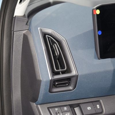 KIA EV5 530 ライト エア ランド SUV 電気自動車 左方向車と64.2Kwh バッテリー