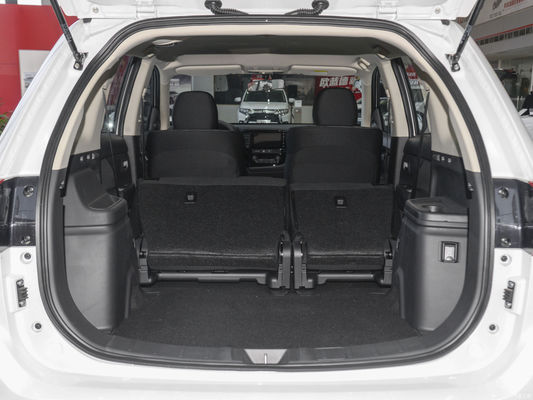2021年アウトランダーFWDSUV ガソリンエネルギータイプと耐久性2.0L166馬力L4エンジン