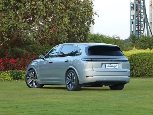 エネルギー用車両 黒 2024 Li/Lixiang L7 Ultra 5人座とハイブリッド電気エンジン
