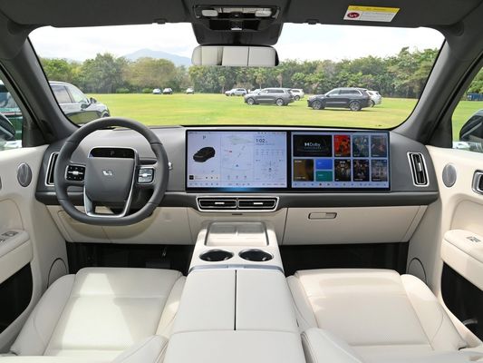 エネルギー用車両 黒 2024 Li/Lixiang L7 Ultra 5人座とハイブリッド電気エンジン