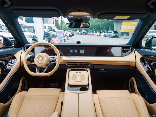 Voyah Free 2024 AWDとダブルウィッシュボーン独立式サスペンションの電気自動車