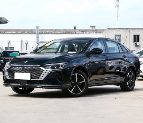 ガソリン Aeolus Yixuan Max 2024 ルックス・エディション セダン