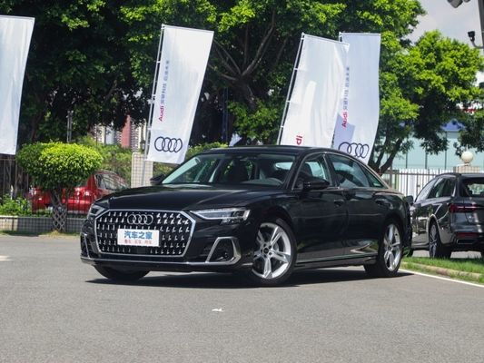 オートマティックギアボックス付きのガソリンカー Audi A8 2023 A8l 50tfsi Quattro Selected Version