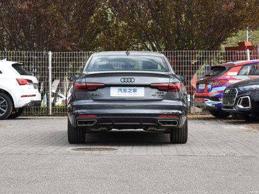ガソリンカー アウディ A4l 2023 40tfsi オートマティックギアボックスと4858*1847*1439サイズ