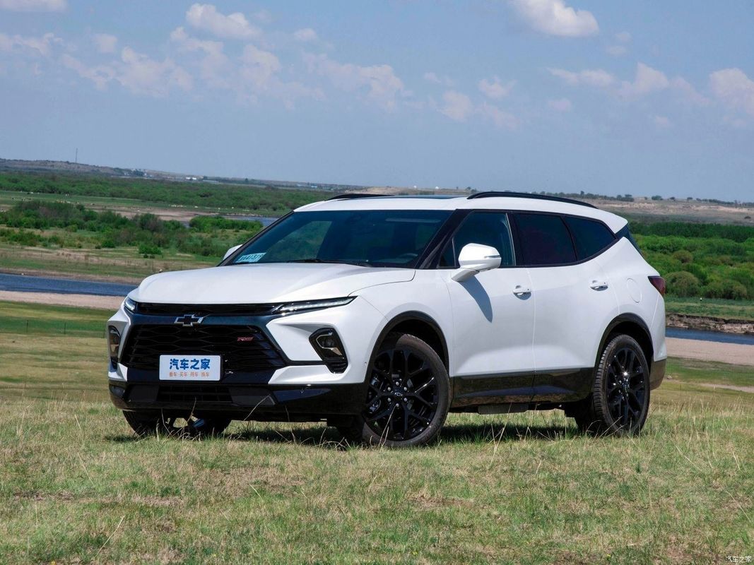SUV シェブロレット ブレイザー Mh 650t RS 双クラッチ 4WD 清版 最大速度 210 km/h