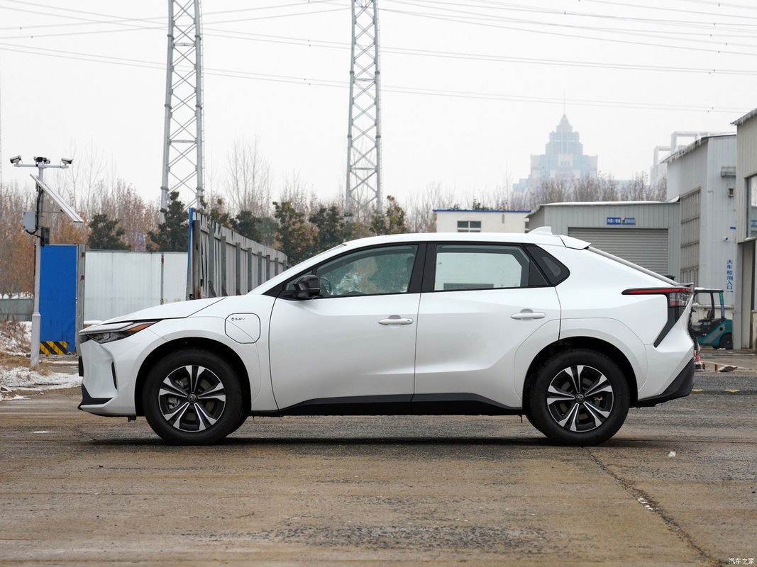 2024トヨタ Bz4X 615max エディション 615km Rwd SUV EV 急速充電時間 0.8時間以上