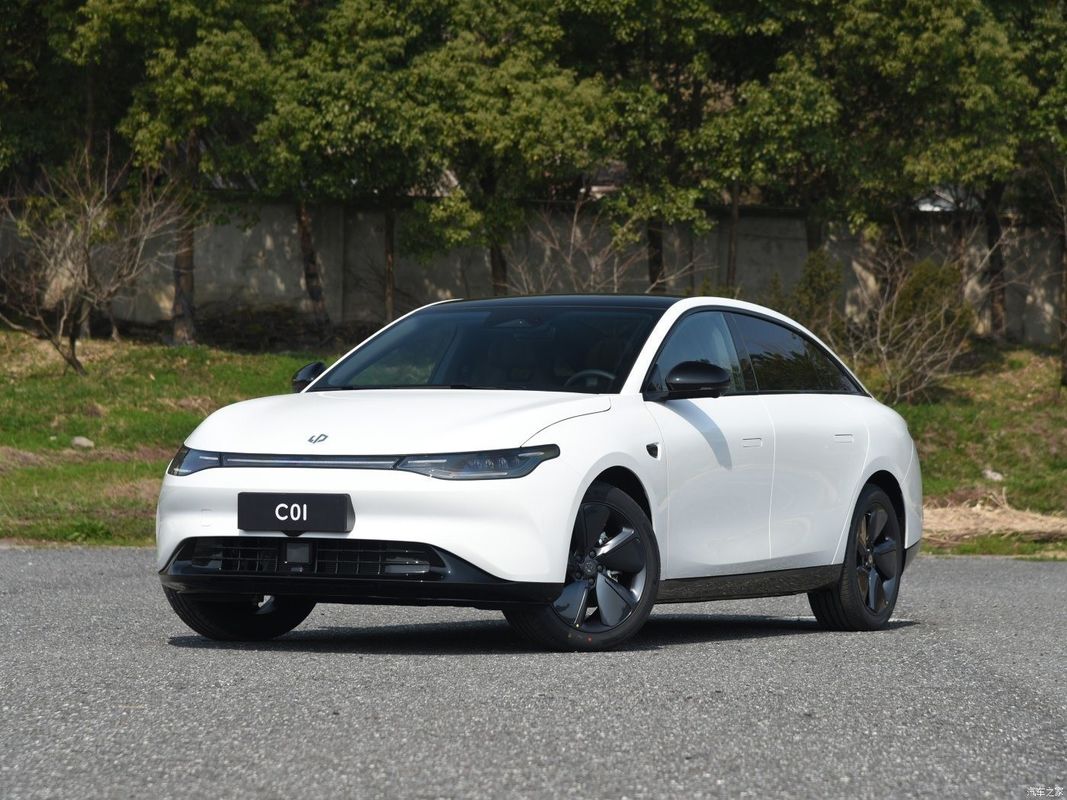 リープモーターC01 純電気 525km コンフォート版 セダン EV 閉ざされた車体タイプ カスタマイズ