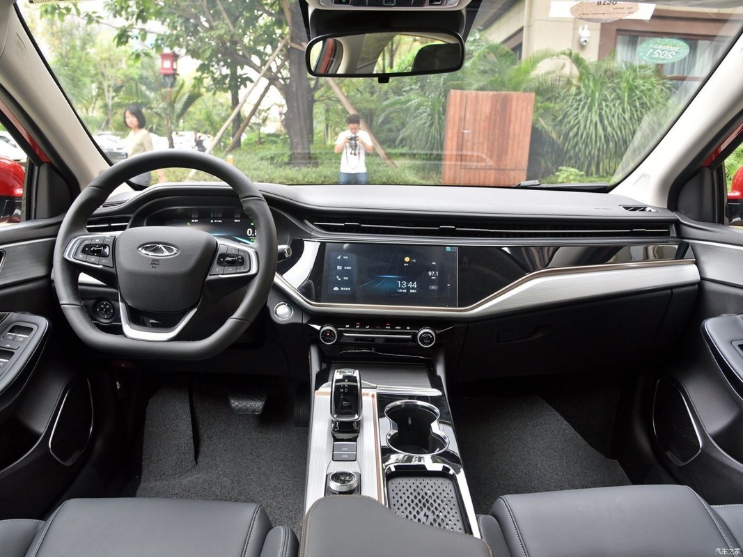 ガソリンカー チェリー アリゾ5プラス オザワ 1.5T CVT 2021年発売日に 5席プラスを楽しむ