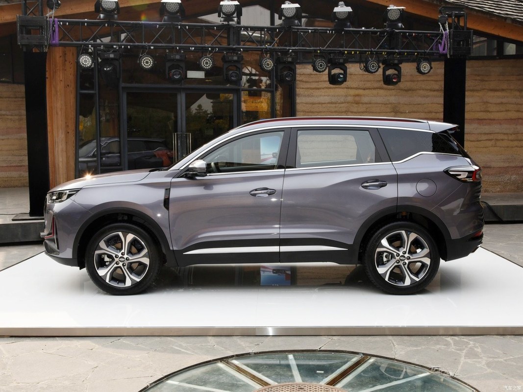 チェリーティゴ7プラス 1.5t CVT フラグシップ ガソリンカー 5人座 最高速度 186-200 Km/H