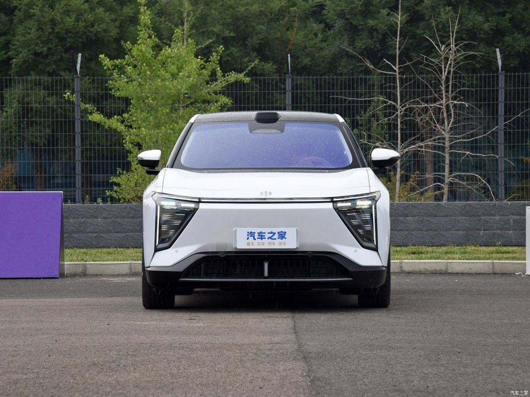Hiphi Y電気自動車SUV 5席 810km 遠距離走行とSUV構造