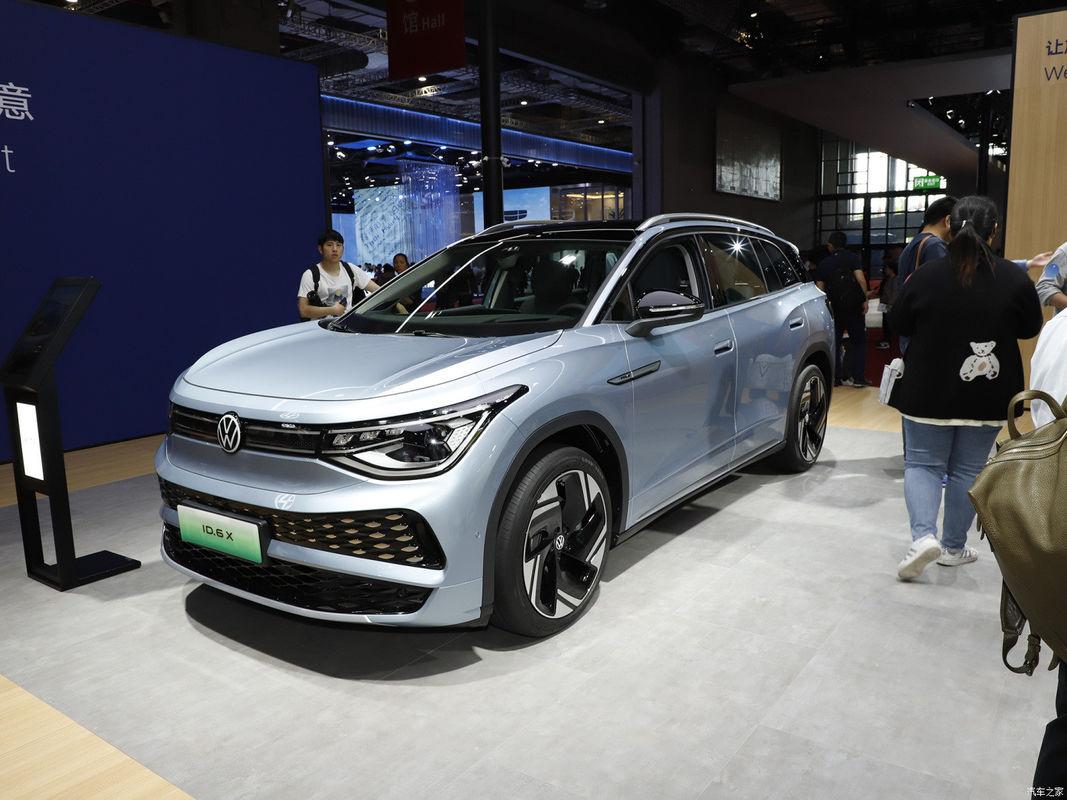 SUV フォルクスワーゲン ID. 6 X 2023 パワフル 4WD バージョン