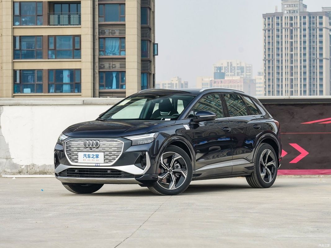 2023年 Audi Q4 50 E-Tron クワトロ イノベーション エディション SUV EV 1600-2500cc
